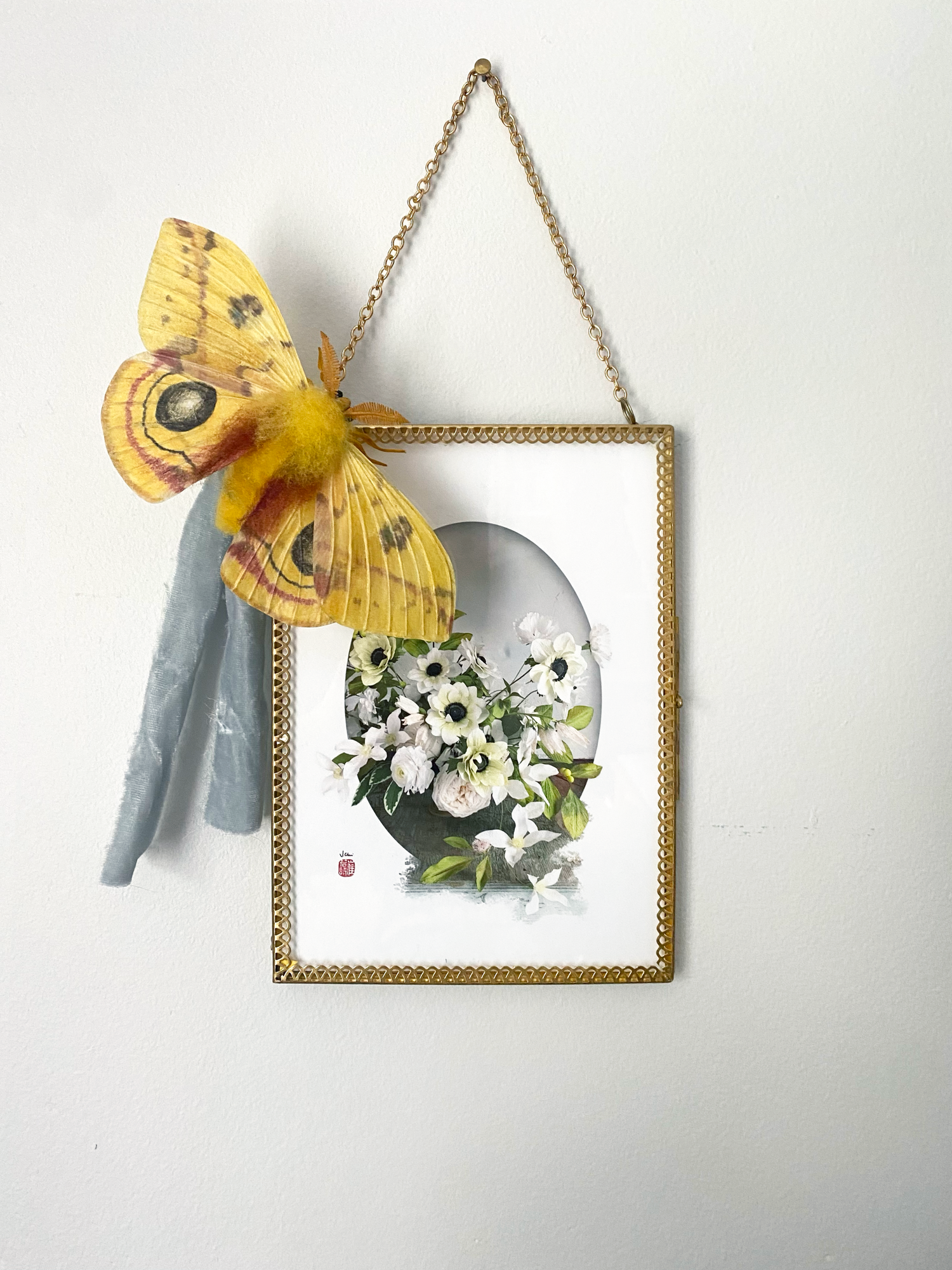 Female Io Moth (Reddish Brown)